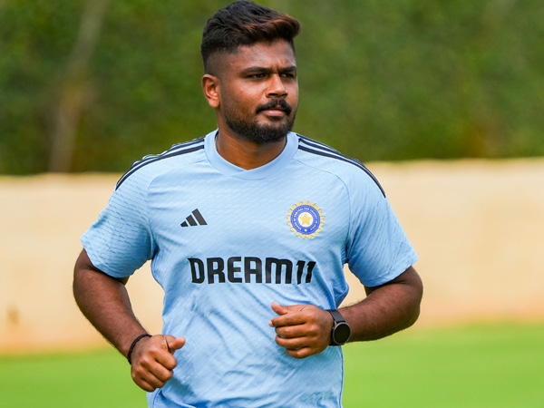 IND vs AUS 1st T20: Netizens react after Sanju Samson dropped