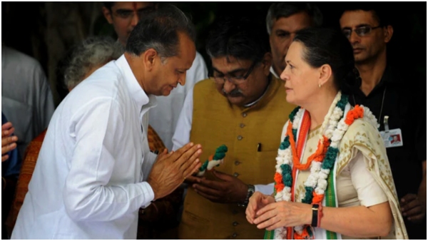 Rajasthan Polls: sonia gandhi to mediate between ashok gehlot and sachin pilot in jaipur?