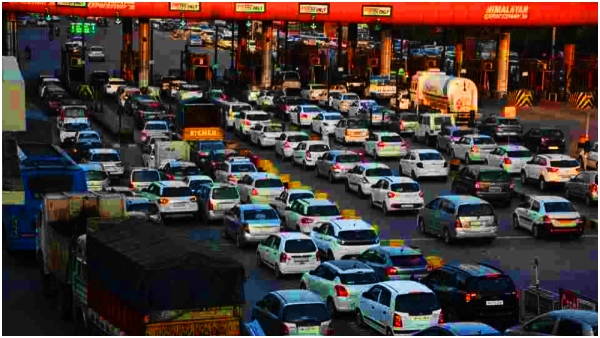 The national highway of Hyderabad and Vijayawada has become congested with otter vehicles