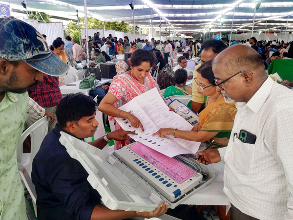 Telangana Election polling started.. 2290 candidates political future in voters hands