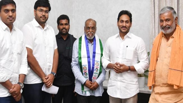 YSRCP MLAs Sridevi and mekapati chandrasekhar reddy joins TDP on the presence of chandrababu