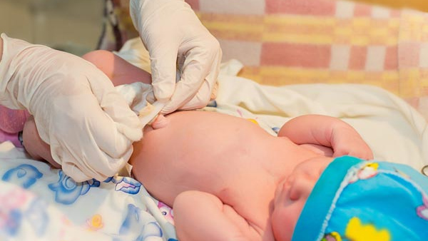  Woman gives birth to baby boy with dead husbands sperm