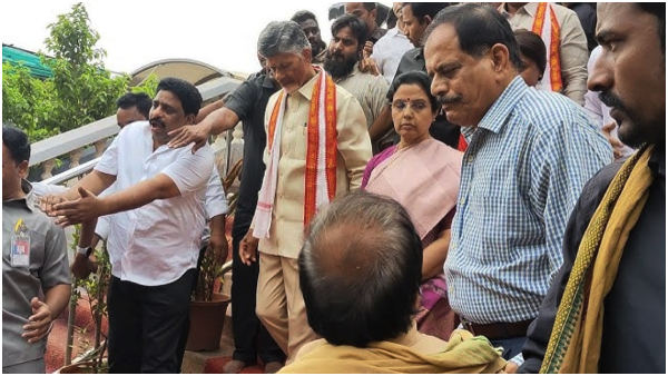 chandrababu indirect comments against ysrcp government, visits vijayawada durga temple chandrababu indirect comments against ysrcp government, visits vijayawada durga temple