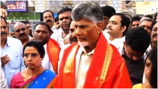 Chandrababu Naidu visits Tirumala and offer prayers to Lord Venkateswara