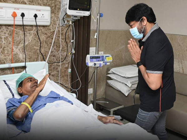 Megastar Chiranjeevi paid visit to former CM KCR