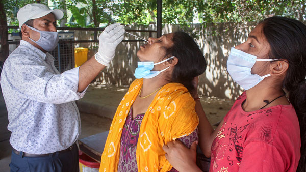 Karnataka decides to conduct corona virus tests for those coming from Tamil Nadu and Kerala Karnataka decides to conduct corona virus tests for those coming from Tamil Nadu and Kerala