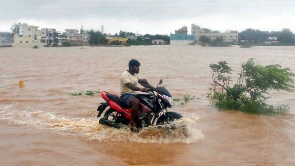Cyclone Michaung: Heavy rain lashes coastal districts of Andhra Pradesh Cyclone Michaung: Heavy rain lashes coastal districts of Andhra Pradesh
