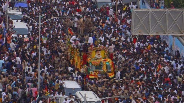 Vijayakanths funeral with government honors, Tamil Nadu CM MK Stalin attended the captains funeral.