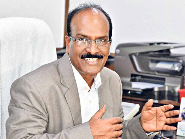 TSPSC chairman janardhan reddy resigned to post after meeting cm revanth reddy