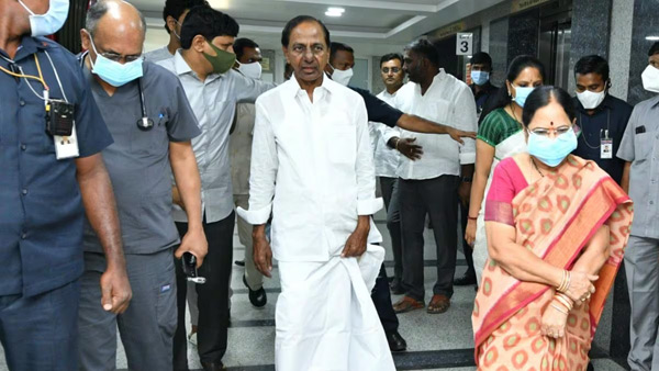 EX CM KCR joins in yashoda Hospital, Taking Treatment for leg fracture EX CM KCR joins in yashoda Hospital, Taking Treatment for leg fracture