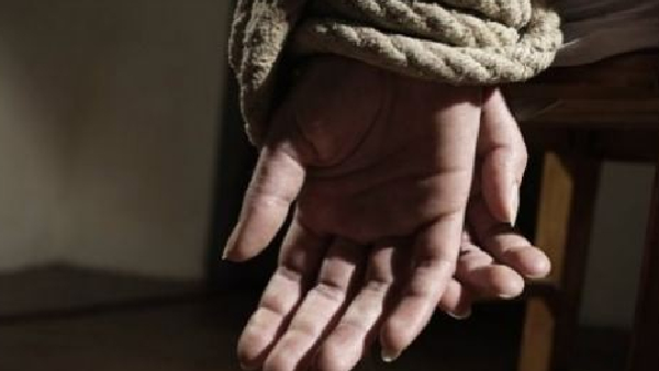 Karnataka police arrested a young man who tried to kidnap and marry his aunts daughter Karnataka police arrested a young man who tried to kidnap and marry his aunts daughter