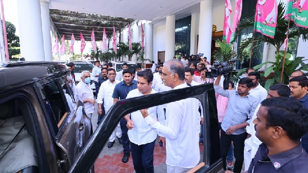KTR and Harish Rao travelled in one car to going to Rashtrapati Nilayam in Hyderabad KTR and Harish Rao travelled in one car to going to Rashtrapati Nilayam in Hyderabad