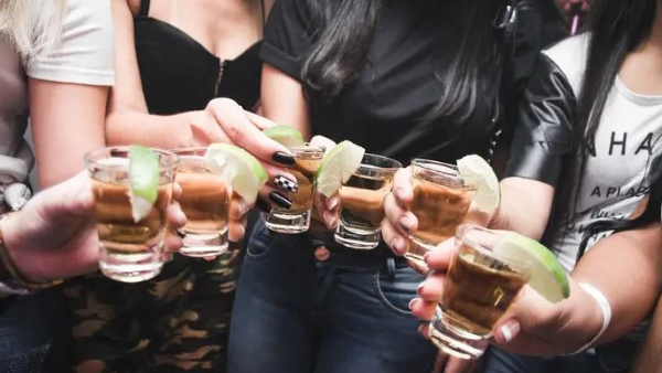 A software engineer who died after falling from the 33rd floor in a liquor party with girls in Bengaluru.