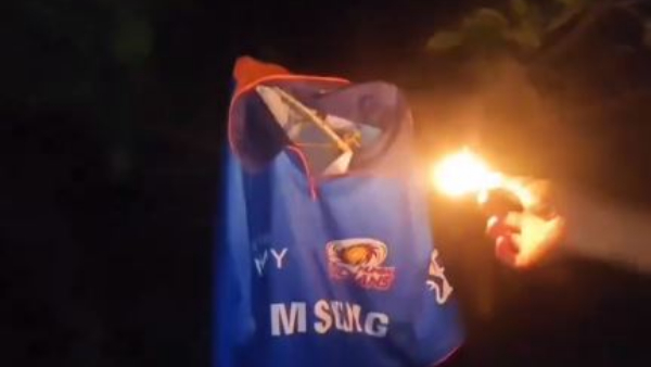  IPL 2024: Mumbai Indians jersey, caps and the flags torched by the fans.