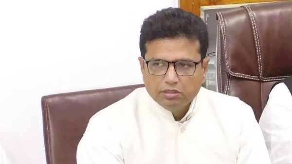  Minister Sridhar Babu response on new ration card policy issue