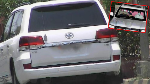 kcr travel on road look like a common man 