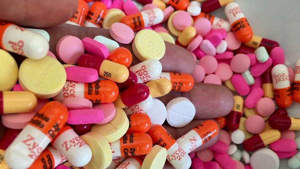 The police caught the accused who were supplying drugs in Nizamabad