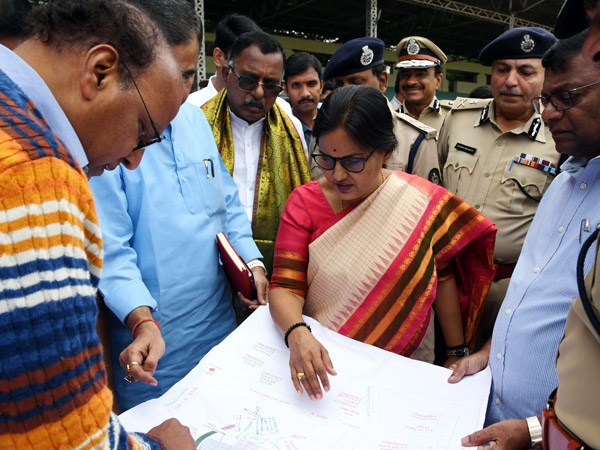  Traffic restrictions in hyderabad due to CM Oath taking programme