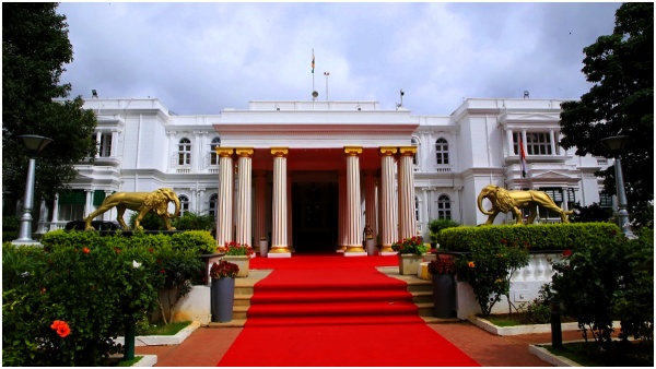 An unknown person called late night and threatened to put a bomb in the Karnataka Raj Bhavan An unknown person called late night and threatened to put a bomb in the Karnataka Raj Bhavan