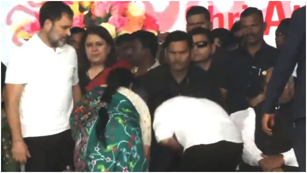 Telangana CM Revanth Reddy and his family took blessing from Sonia Gandhi