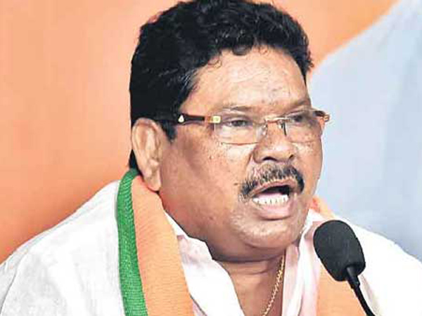 Parliament elections 2024: Interesting discussion on BJP trio bandi sanjay, dharmapuri arvind and soyam bapurao Parliament elections 2024: Interesting discussion on BJP trio bandi sanjay, dharmapuri arvind and soyam bapurao