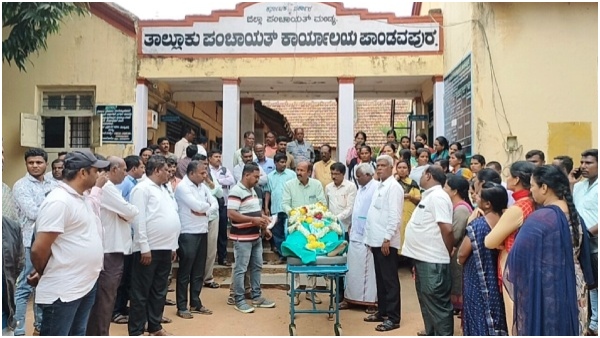 The female PDO died of a heart attack after going to the office immediately after the meeting with the MLA in Mandya. The female PDO died of a heart attack after going to the office immediately after the meeting with the MLA in Mandya.