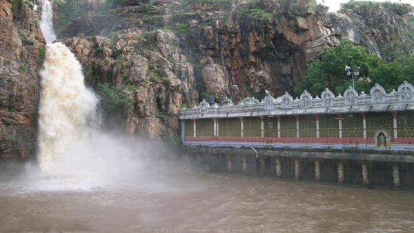 Cyclone Miachuang: TTD has stopped the devotees taking holy bath in Kapilathirtham