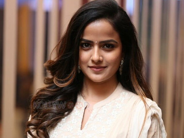 baby heroine vaishnavi chaitanya sensational decision