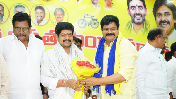 TDPs Gudivada Strategy: Venigandla Ramu Emphasizes Unity Over Disputes
