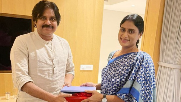 YS Sharmila meets pawan kalyan to invite her sons wedding YS Sharmila meets pawan kalyan to invite her sons wedding