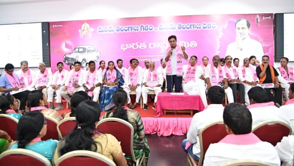 KTR Fires on Congress Government: suggestions to brs party cadre for lok sabha elections