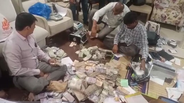 ACB raids in hmda planning director house: huge assets identified