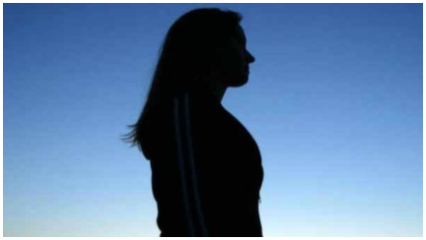 Suspects strangled a woman who was alone at home near Electronic City 