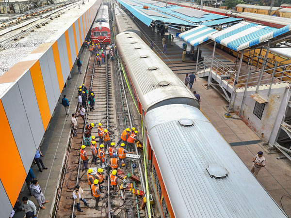 Charminar Express derailed at Nampally railway station Charminar Express derailed at Nampally railway station