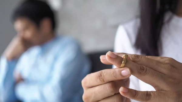 Star director is going to divorce?