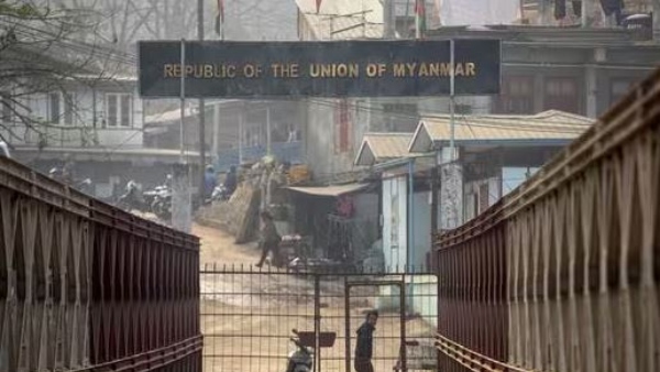 centre announced to fence myanmar border to end soldiers free movement into india