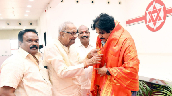 Former minister Chegondi Harirama Jogaiah met Pawan Kalyan