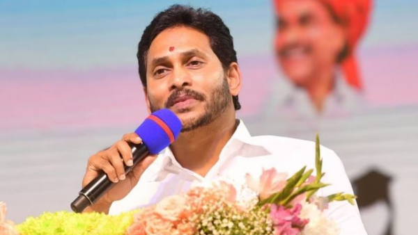 ysrcp leaders counter attack on jagan sister sharmila