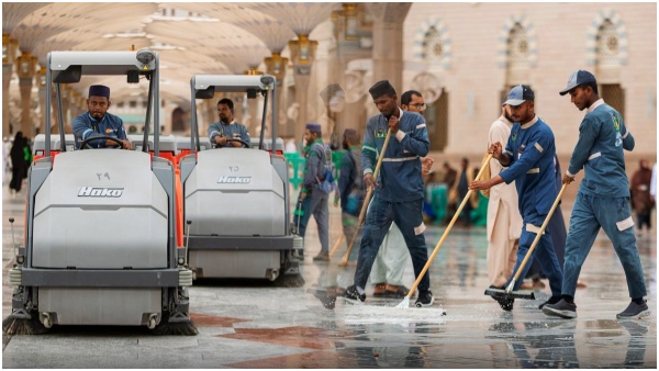 30 tons of perfume used every day at Madinah Masjid