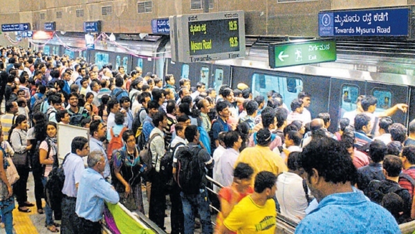 Lakhs of commuters traveled by Bengaluru Metro train till early morning on Monday.