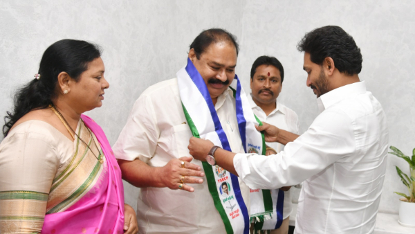 Former TDP MLA Nallagatla Swamy Das joins in YSRCP Former TDP MLA Nallagatla Swamy Das joins in YSRCP