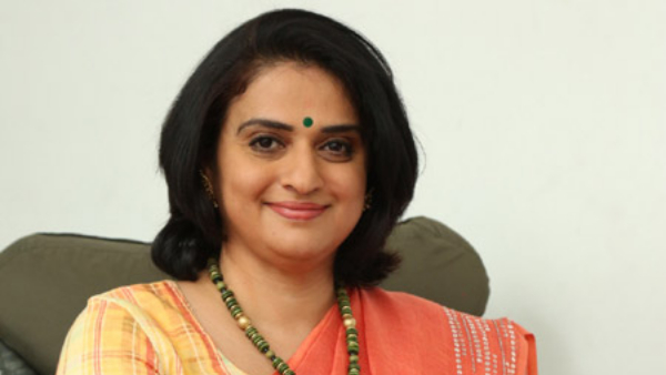 pavitra lokesh remuneration details