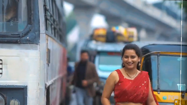Pre-Wedding shoot held at tsrtc bus in Hyderabad roads: Video viral