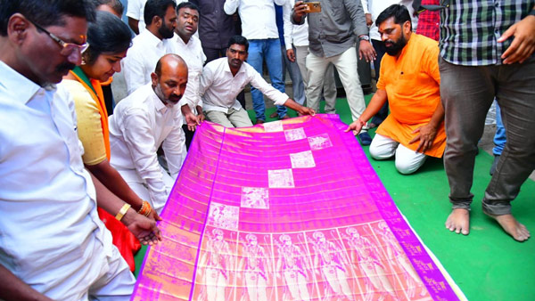 A golden saree woven by Siricilla weaver for Ayodhya sri ram!! A golden saree woven by Siricilla weaver for Ayodhya sri ram!!
