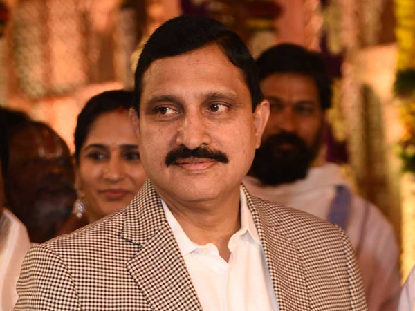 big relief to former bjp mp sujana chowdary in telangana high court