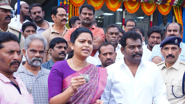 Vidadala Rajini slams TDP-Janasena alliance workers