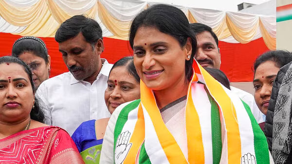 Congress demolished by Jagan, will Sharmilas entry help revive grand old party