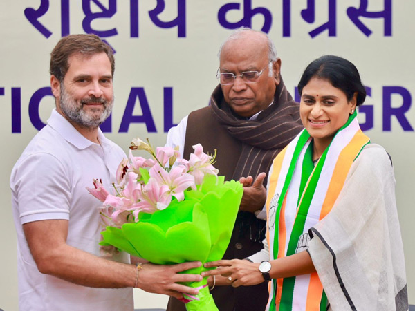 ys sharmila joined congress, merged ysrtp in it, says for fulfilling later father ysrs dream