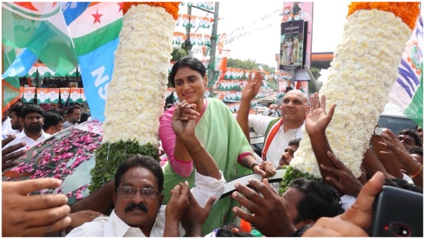 Districts tour.. The real test to YS Sharmila ability!!