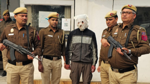 LeT terrorist arrested at Delhi railway station, is retired Armyman: police LeT terrorist arrested at Delhi railway station, is retired Armyman: police